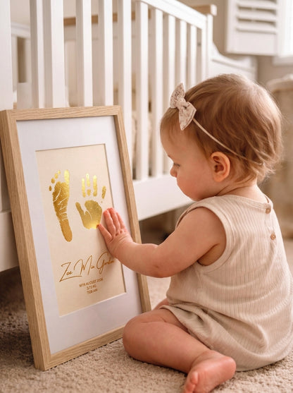 Gerahmtes Baby Hand- & Fußabdruck Erinnerungsset – (mit farblosem Stempelkissen)
